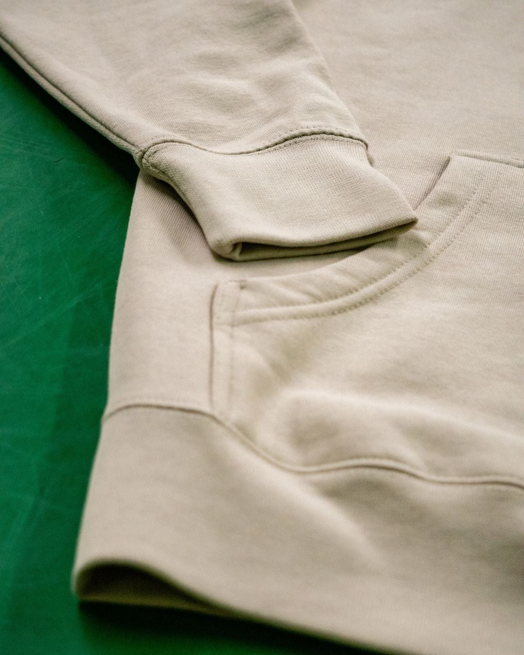 COURTSIDE V2 Premium Hoodie – Bone